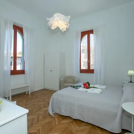 Cascina Cattaneo Sleeps 5 Wifi T783522 *