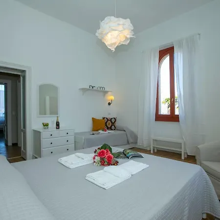 Apartment Cascina Cattaneo Sleeps 5 Wifi T783522