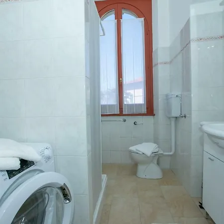 Apartment Cascina Cattaneo Sleeps 5 Wifi T783522 *